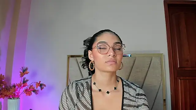 Snapshot of LunaAspen_ chatting on 02.03.26 LunaAspen online show from 02.03.26