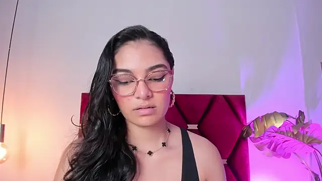 Snapshot of LunaAspen_ chatting on 02.10.26 LunaAspen online show from 02.10.26