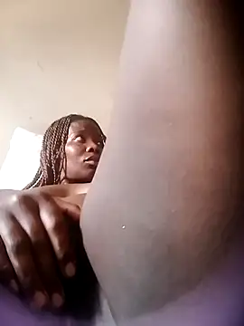 Sweetheart1695 online show from 12.17.25