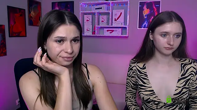 Snapshot of nekky_mouse chatting on 09.26.25 nekky mouse online show from 09.26.25