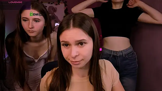 Snapshot of nekky_mouse chatting on 10.13.25 nekky mouse online show from 10.13.25