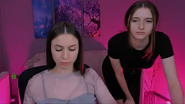 Snapshot of nekky_mouse chatting on 12.01.25 nekky mouse online show from 12.01.25