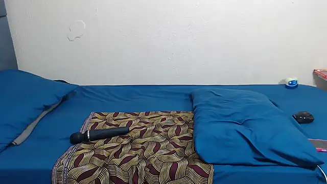 Snapshot of AfricanPopi chatting on 11.28.25 AfricanPopi online show from 11.28.25