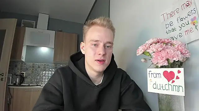 Snapshot of Kevin_Young_Cat chatting on 10.12.25 Kevin Young Cat online show from 10.12.25