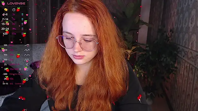 LunaSweet18 online show from 10.16.25