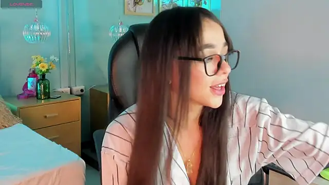 TifannyWolf  online show from 11.11.25