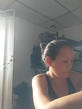 marinita13 online show from 11.26.25