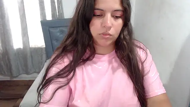 Snapshot of sarah_aguilar chatting on 05.31.26 sarah aguilar online show from 05.31.26