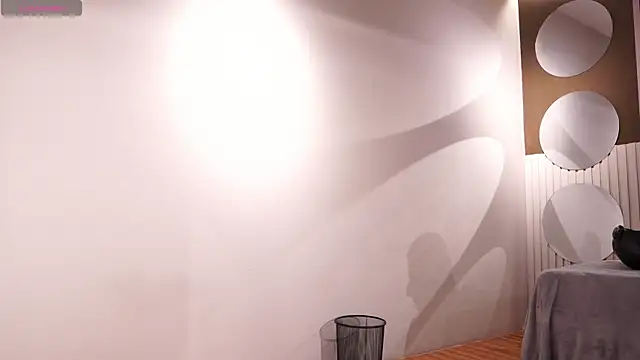 Ariaa Isabell online show from 11.05.25