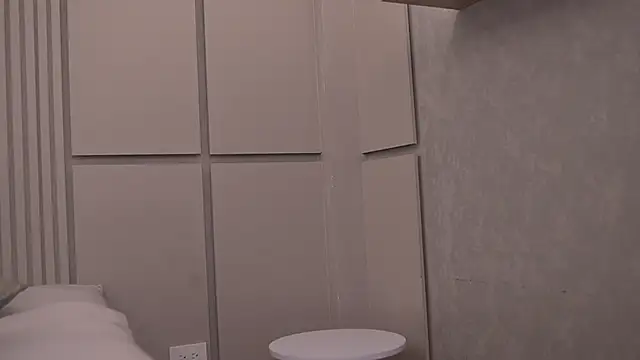 Ariaa Isabell online show from 11.10.25