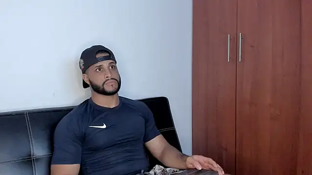 Pier Simons online show from 11.11.25