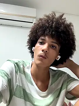 Max Rain online show from 12.02.25