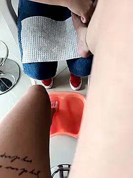 Snapshot of Ammberly__Adam23 chatting on 11.23.25 Ammberly Adam23 online show from 11.23.25