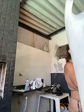 Chloe Leaozinho online show from 11.11.25