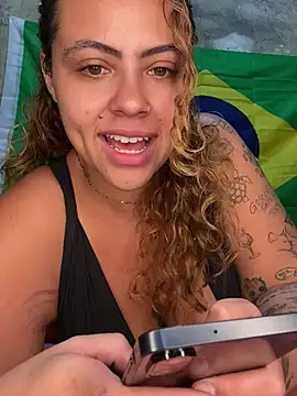 Snapshot of Chloe_Leaozinho chatting on 06.14.26 Chloe Leaozinho online show from 06.14.26