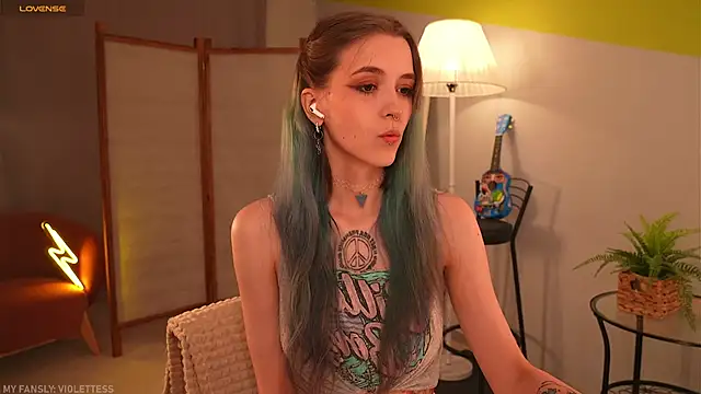 violetesa online show from 09.25.25