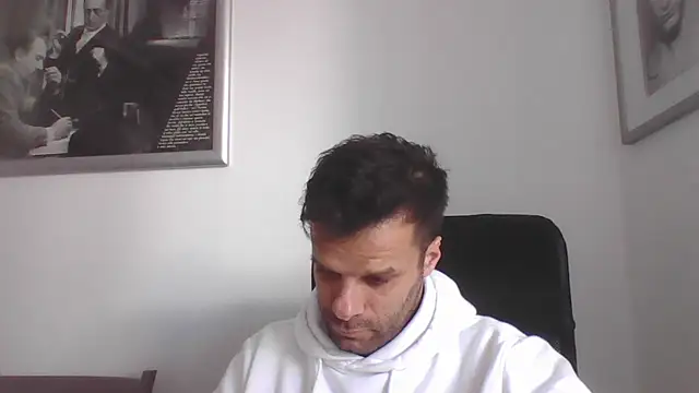 Snapshot of FROCETTO93 chatting on 10.29.25 FROCETTO93 online show from 10.29.25