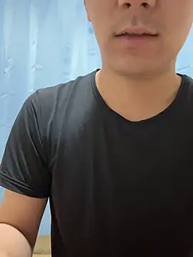 Snapshot of suzaku1229 chatting on 10.17.25 suzaku1229 online show from 10.17.25