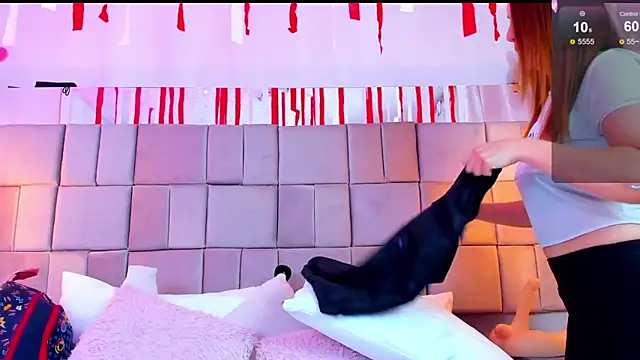 Snapshot of antoneella_jones chatting on 11.10.25 antoneella jones online show from 11.10.25