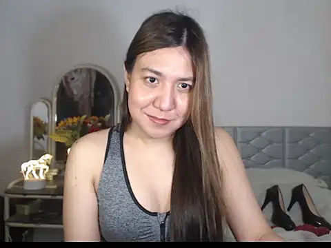 stellahugeX online show from 12.14.25