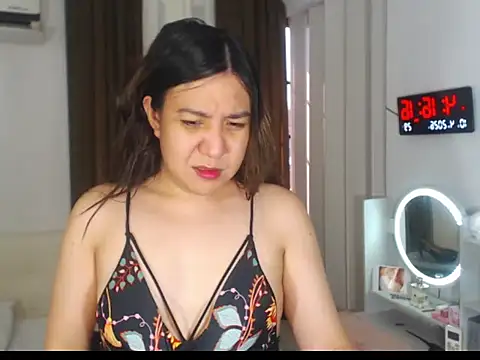 stellahugeX online show from 04.10.26