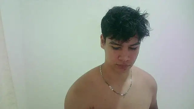 Snapshot of zeus_181 chatting on 06.23.26 zeus 181 online show from 06.23.26