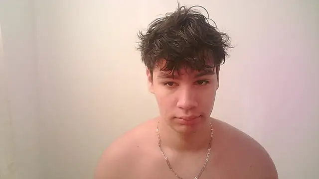 Snapshot of zeus_181 chatting on 06.25.26 zeus 181 online show from 06.25.26