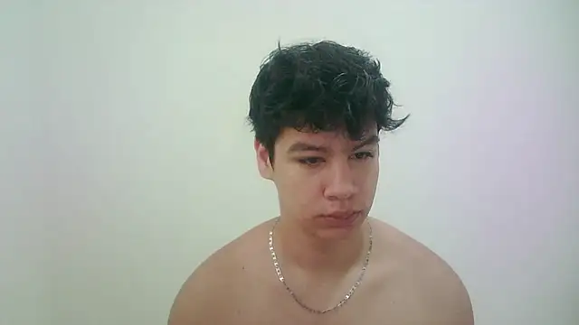 Snapshot of zeus_181 chatting on 07.17.26 zeus 181 online show from 07.17.26