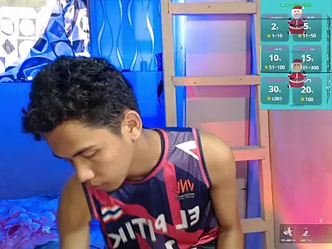 Snapshot of Demure_Asian143 chatting on 11.05.25 Demure Asian143 online show from 11.05.25