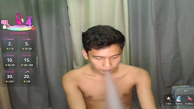 Snapshot of Demure_Asian143 chatting on 12.15.25 Demure Asian143 online show from 12.15.25