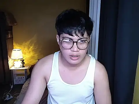 Snapshot of Lowel_Smith chatting on 09.26.25 Lowel Smith online show from 09.26.25