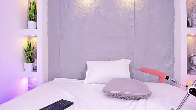 Snapshot of LovelyEyesx chatting on 04.25.26 LovelyEyesx online show from 04.25.26