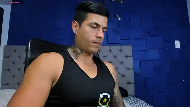 andres-clark92 online show from 05.20.26