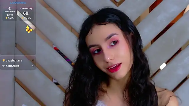 Sarah-Grace online show from 11.08.25