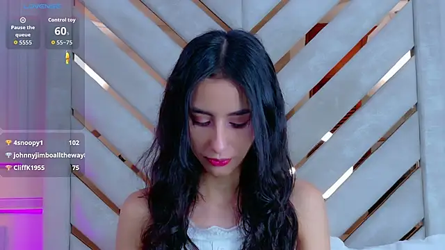 Sarah-Grace online show from 11.20.25