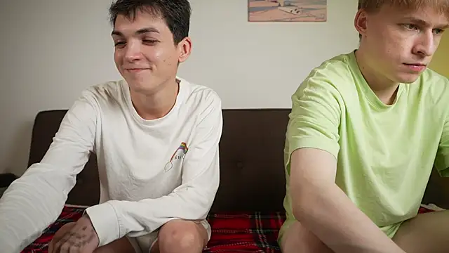 Snapshot of MattyandAiden chatting on 12.17.25 MattyandAiden online show from 12.17.25