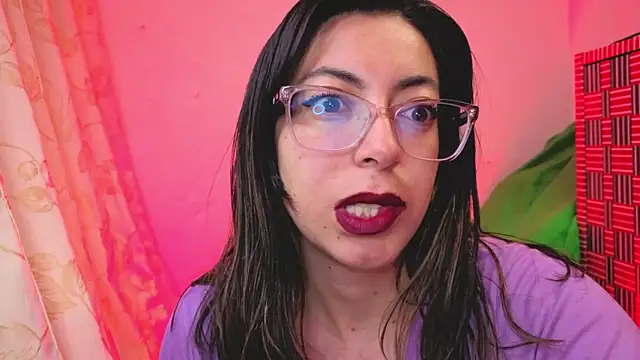 Snapshot of Miranda_sexlove_ chatting on 01.18.26 Miranda sexlove online show from 01.18.26