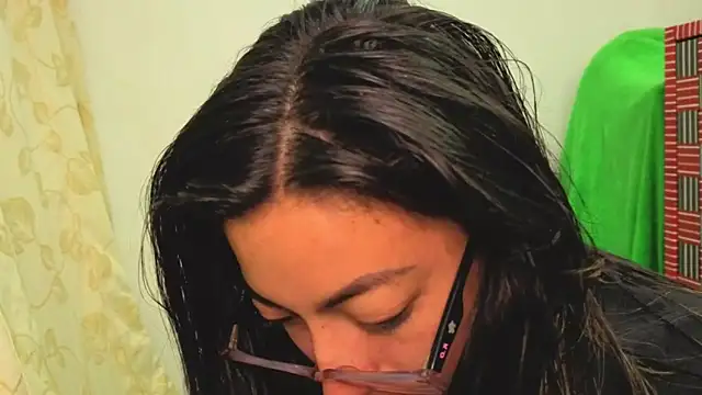 Snapshot of Miranda_sexlove_ chatting on 02.02.26 Miranda sexlove online show from 02.02.26