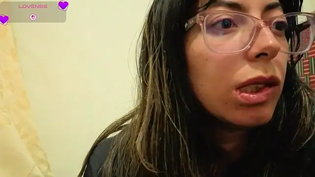 Snapshot of Miranda_sexlove_ chatting on 02.17.26 Miranda sexlove online show from 02.17.26