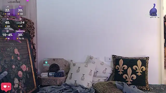 Snapshot of Etherealcat33 chatting on 10.29.25 Etherealcat33 online show from 10.29.25