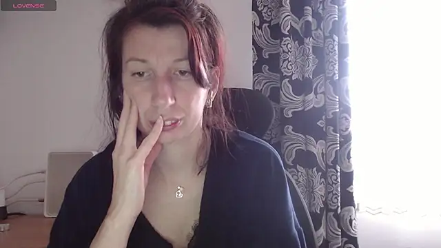 RosieHayes online show from 11.19.25