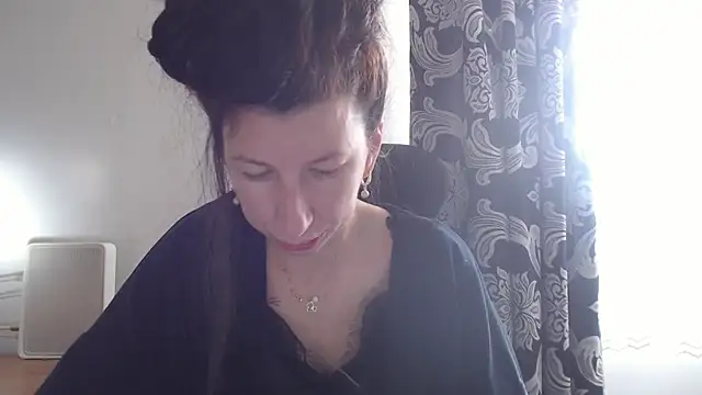 RosieHayes online show from 11.26.25