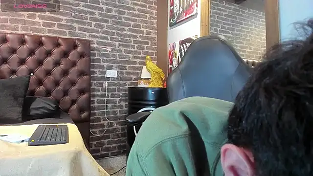 Matteo12  online show from 10.24.25