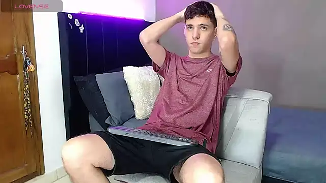 Matteo12  online show from 04.10.26