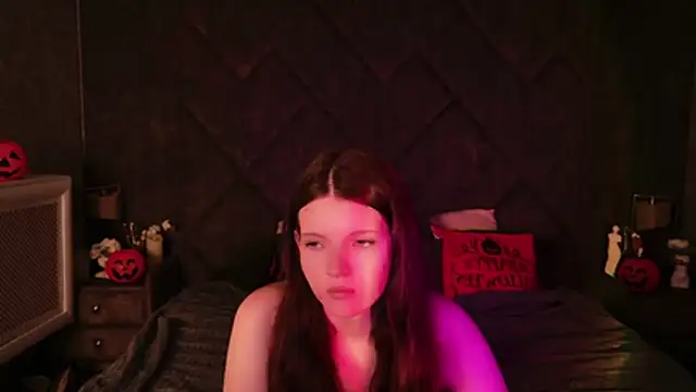 Snapshot of Gaby_Essen chatting on 10.28.25 Gaby Essen online show from 10.28.25