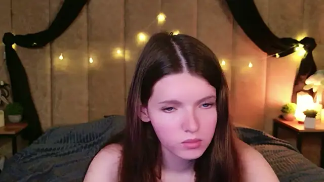 Snapshot of Gaby_Essen chatting on 11.14.25 Gaby Essen online show from 11.14.25