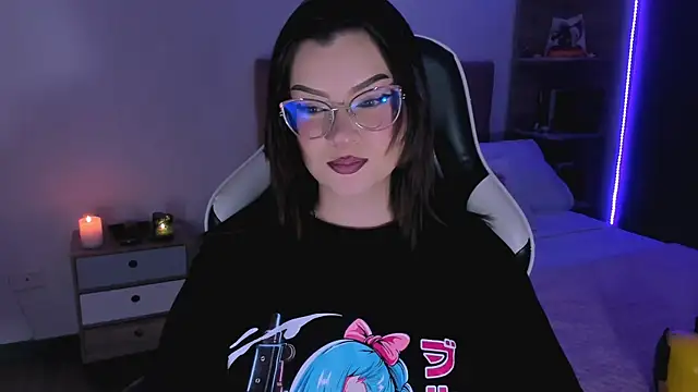 OphelianaRose33 online show from 10.06.25