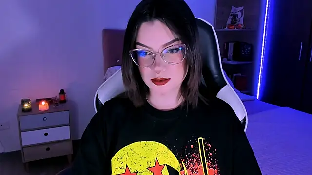 OphelianaRose33 online show from 11.02.25