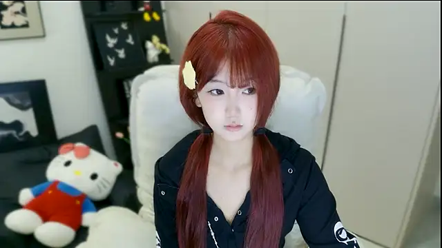 Snapshot of wanzi-1229 chatting on 09.17.25 wanzi-1229 online show from 09.17.25