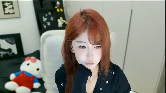 Snapshot of wanzi-1229 chatting on 10.05.25 wanzi-1229 online show from 10.05.25